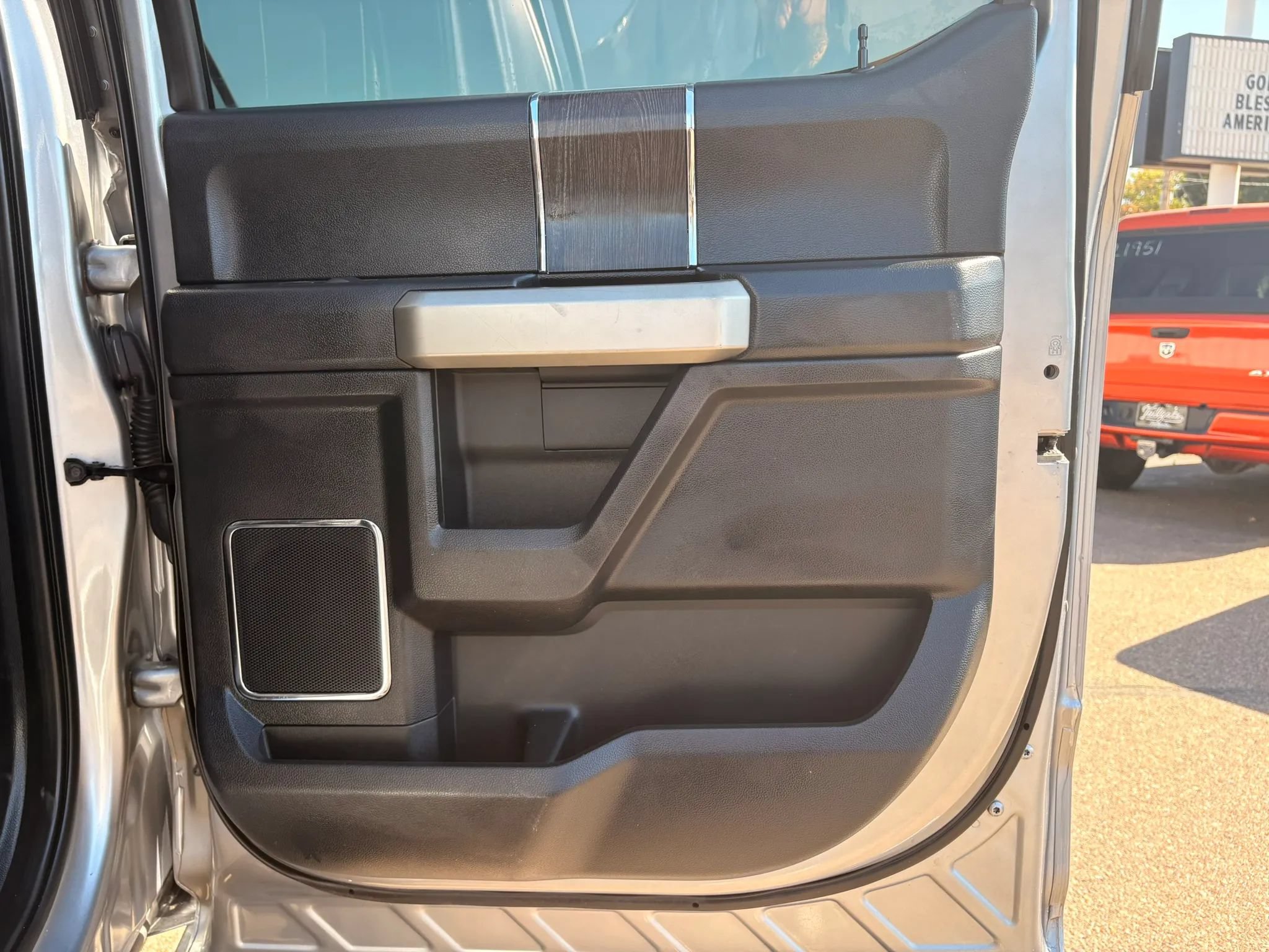 Used 2020 Ford F250 Lariat AWD/4WD image 9