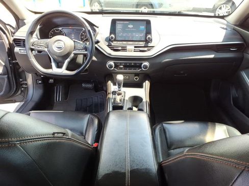Used 2020 Nissan Altima 2.5 SR w/ Premium Package FWD image 7