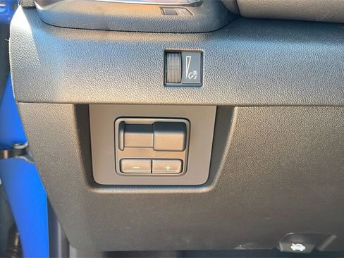 New 2025 GMC Canyon Elevation w/ Convenience Package image 23