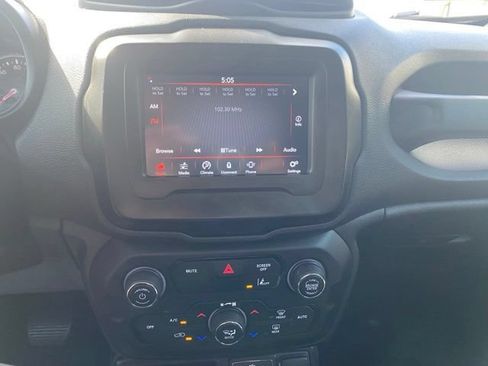 Used 2021 Jeep Renegade Latitude w/ Convenience Group FWD image 18