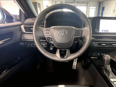 Certified 2025 Toyota Camry SE FWD image 17