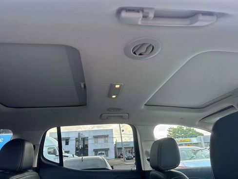 Used 2021 GMC Acadia Denali w/ Denali Technology Package image 13