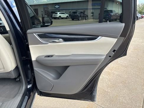 Used 2022 Cadillac XT6 Premium Luxury w/ Technology Package AWD/4WD image 26