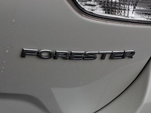 Used 2022 Subaru Forester Limited AWD/4WD image 33