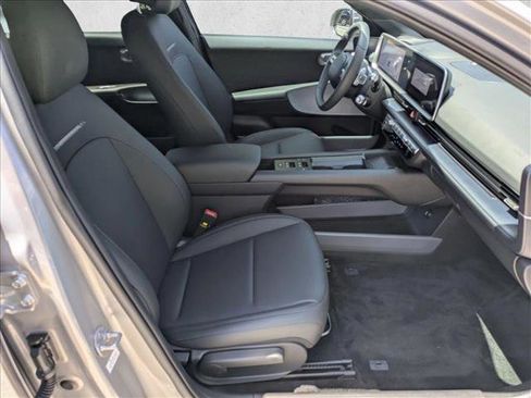 Used 2025 Hyundai Ioniq 6 SEL RWD image 21
