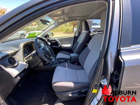 Used 2014 Toyota RAV4 XLE AWD/4WD image 29