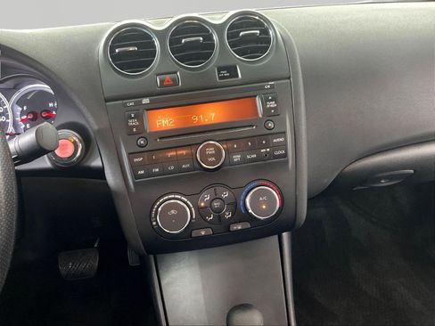 Used 2013 Nissan Altima 2.5 S FWD image 9