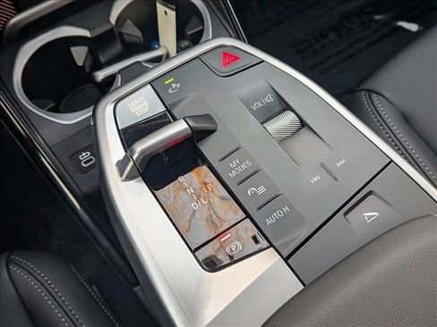 Certified 2025 BMW X2 xDrive28i w/ Technology Package image 13