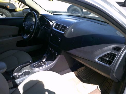 Used 2011 Dodge Avenger Mainstreet FWD image 10