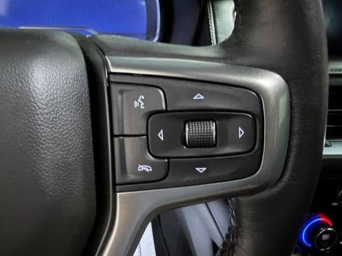 Used 2022 Chevrolet Suburban Z71 w/ Z71 Off-Road Package AWD/4WD image 39