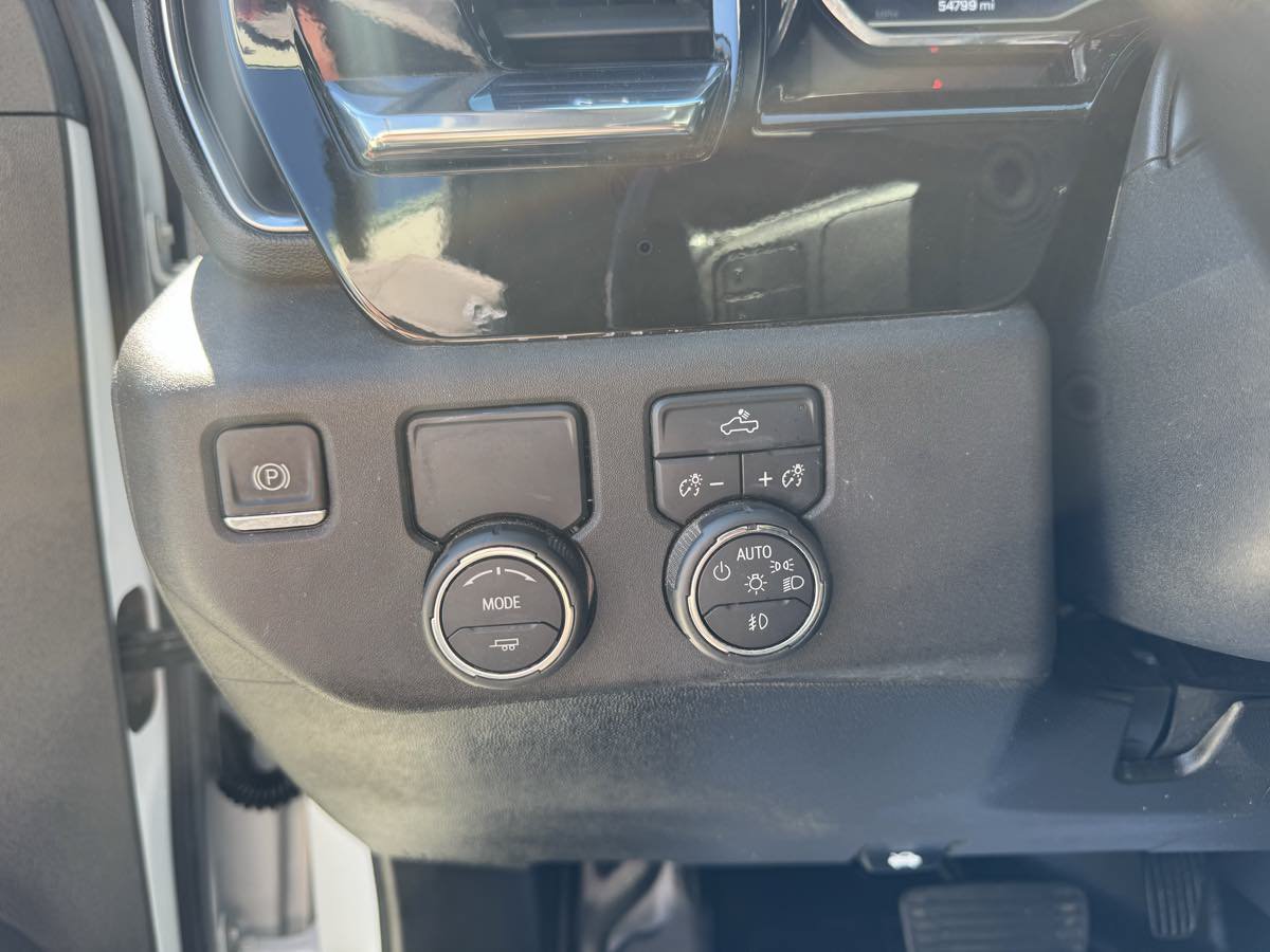 Used 2024 Chevrolet Silverado 3500 LT w/ Convenience Package RWD image 17