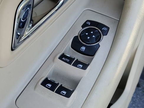 Used 2014 Ford Taurus SEL FWD image 10
