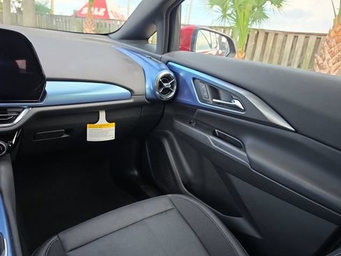Used 2025 Chevrolet Equinox EV LT FWD image 11