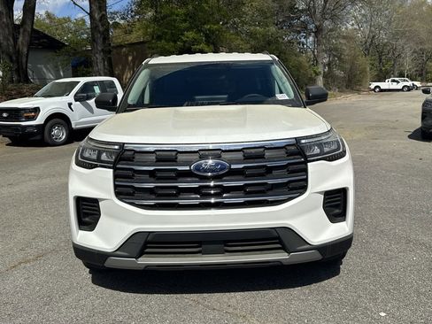 New 2026 Ford Explorer Active image 2