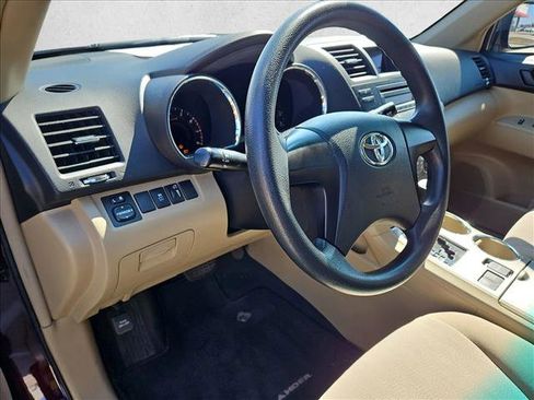 Used 2012 Toyota Highlander image 10
