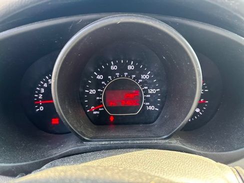 Used 2015 Kia Soul FWD image 6