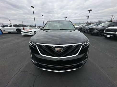 Used 2023 Cadillac XT6 Premium Luxury image 27