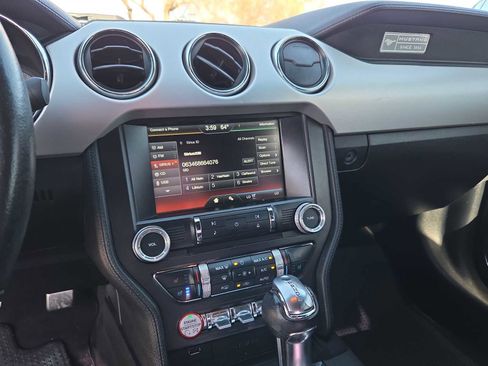 Used 2015 Ford Mustang Premium image 17