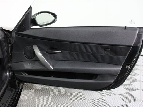 Used 2007 BMW Z4 3.0i image 18