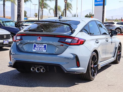 Used 2024 Honda Civic Type R image 11