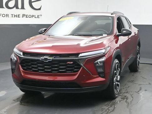 Used 2025 Chevrolet Trax RS FWD image 7