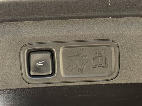 Used 2018 Ford Expedition Limited w/ Equipment Group 302A RWD image 35
