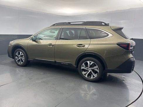 Used 2022 Subaru Outback Limited image 3