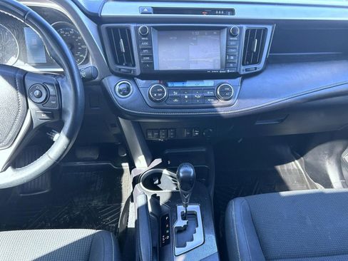 Used 2018 Toyota RAV4 Adventure image 12