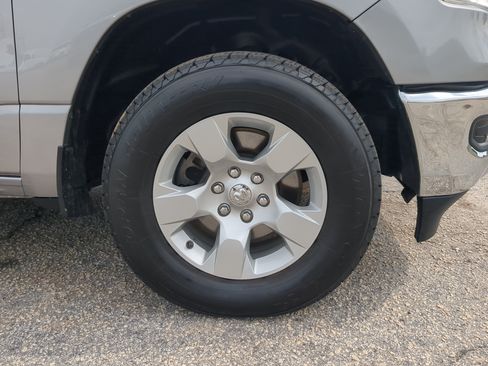 Used 2023 RAM 1500 Big Horn AWD/4WD image 9