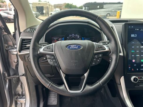 Used 2017 Ford Escape SE w/ Equipment Group 201A AWD/4WD image 12