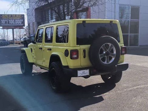 Used 2023 Jeep Wrangler Sahara image 7