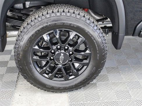 New 2025 Chevrolet Silverado 3500 High Country w/ High Country Premium Package image 11