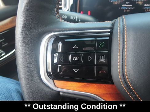 Used 2023 Jeep Grand Wagoneer Series III AWD/4WD image 16