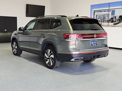 Used 2026 Volkswagen Atlas SE FWD image 6
