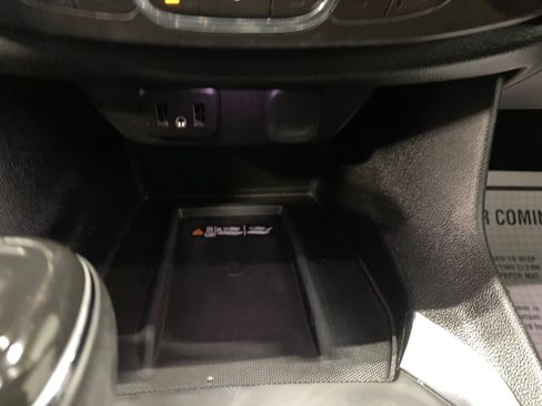 Used 2018 Chevrolet Traverse Premier image 31