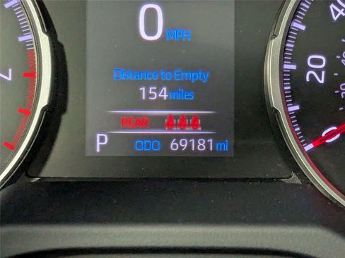 Used 2021 Toyota RAV4 XLE w/ Convenience Package image 20