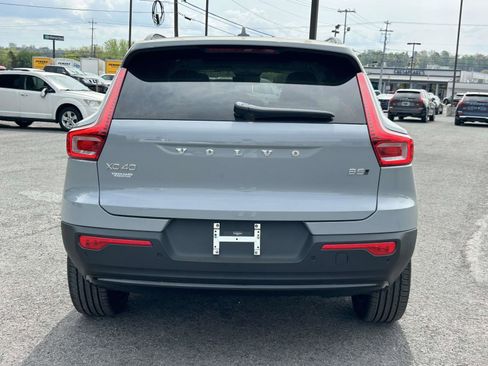 New 2026 Volvo XC40 B5 Plus w/ Protection Package Premier AWD/4WD image 4