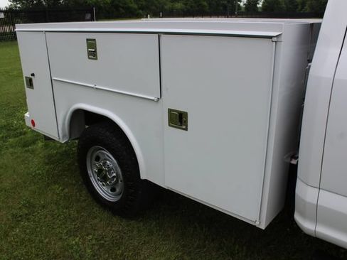 Used 2021 Ford F250 XL w/ Power Equipment Group AWD/4WD image 8