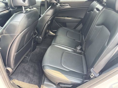 Used 2023 Kia Sportage EX FWD image 18