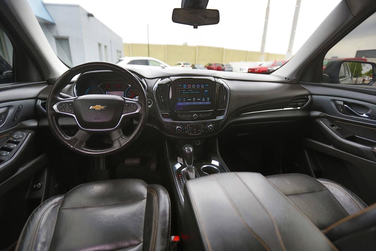 Used 2018 Chevrolet Traverse Premier w/ Driver Confidence II Package FWD image 12