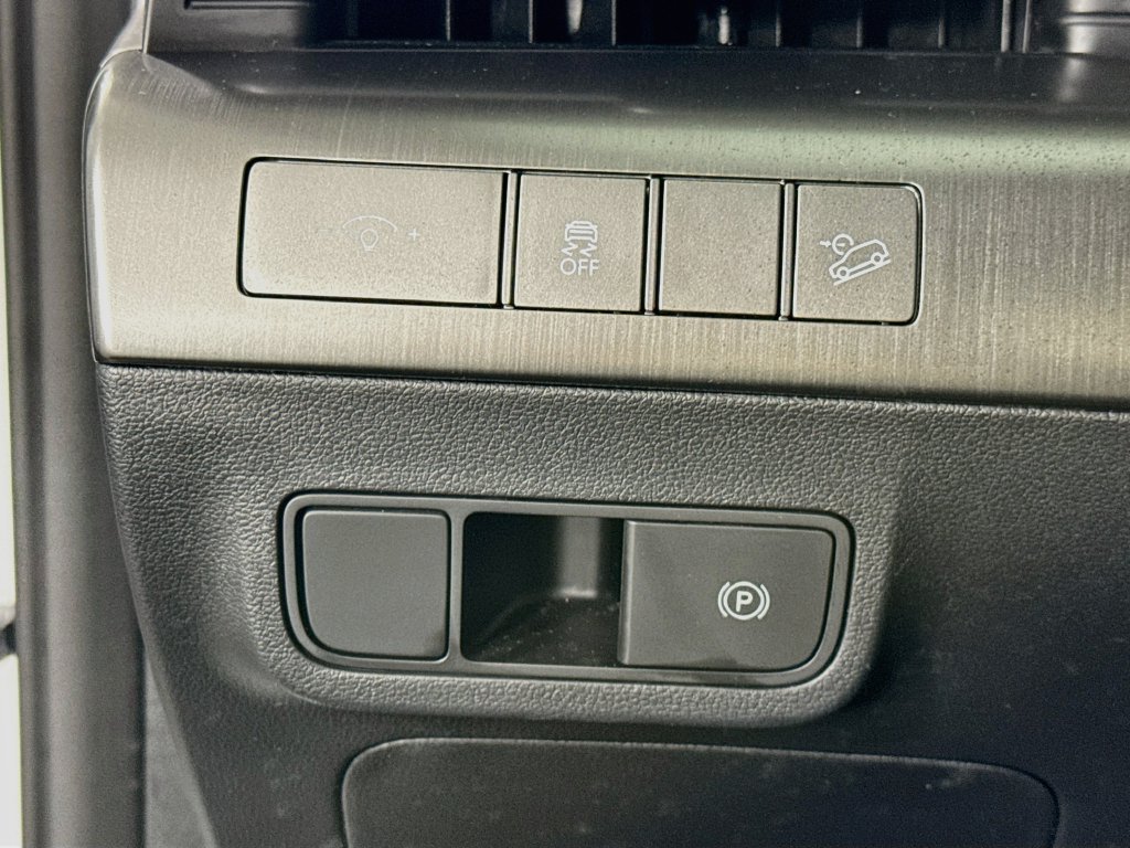 Certified 2026 Hyundai Kona SEL Sport AWD/4WD image 18