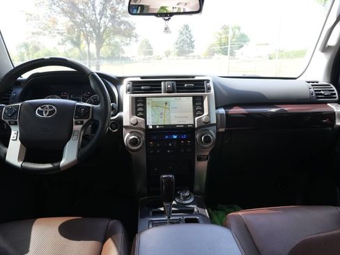 Used 2023 Toyota 4Runner Limited AWD/4WD image 18