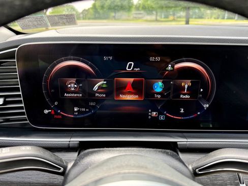 Used 2022 Mercedes-Benz GLE 350 4MATIC w/ AMG Line Exterior image 29