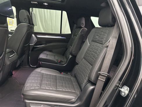 Used 2025 Cadillac Escalade Sport Platinum AWD/4WD image 21