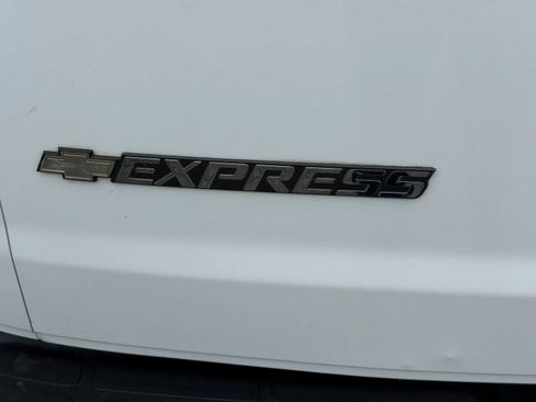 Used 2020 Chevrolet Express 3500 LS RWD image 7