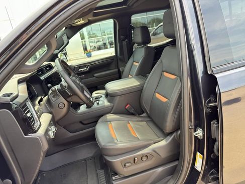 Used 2023 GMC Sierra 1500 AT4 w/ AT4 Preferred Package image 11