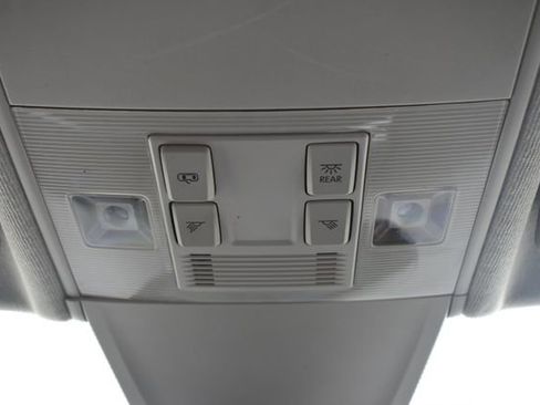 Used 2023 Volkswagen Tiguan SE FWD image 30