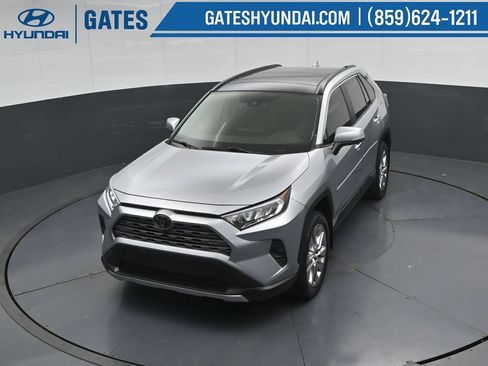 Used 2019 Toyota RAV4 Limited AWD/4WD image 52