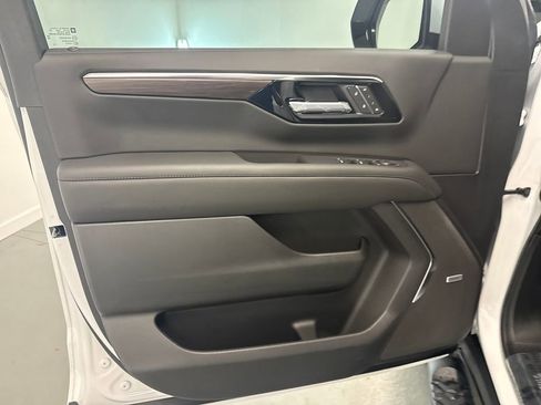 New 2026 Chevrolet Suburban Z71 w/ Z71 Off-Road Package AWD/4WD image 11