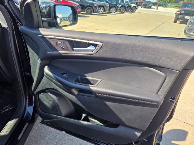 Used 2024 Ford Edge SEL AWD/4WD image 15